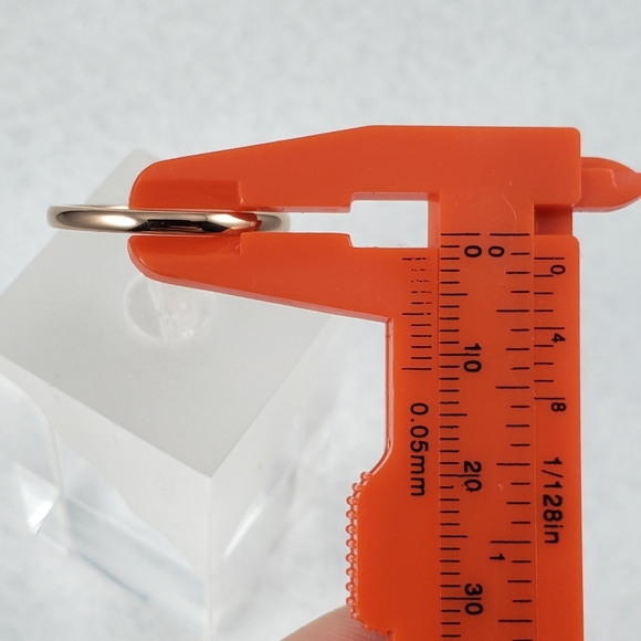 2mm Rose Gold Titanium Band - Picture 3 of 8